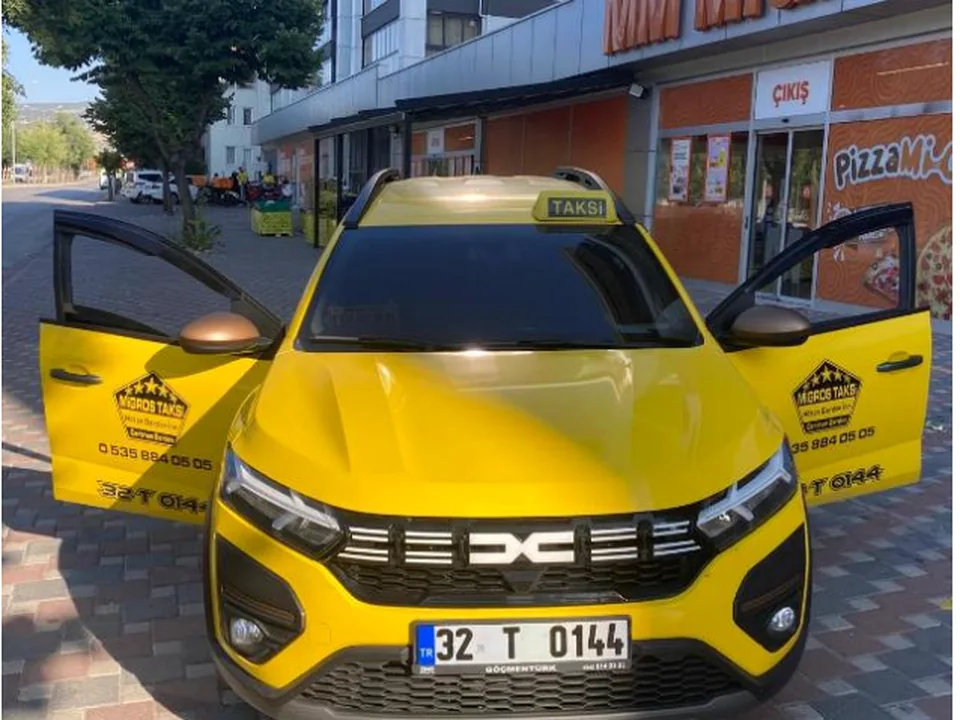 Centrum Taksi aracı Isparta Mini Migros önünde